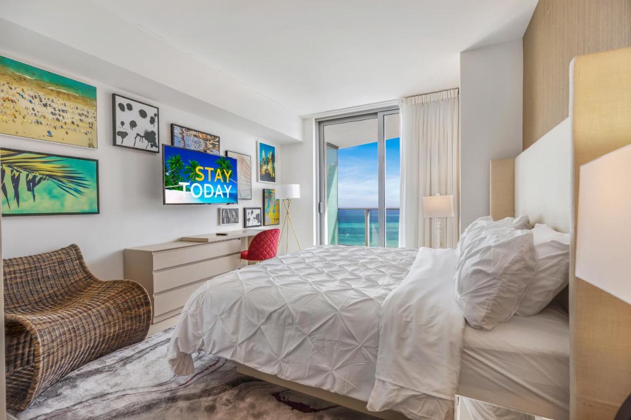Seashore Resort: Beachfront 2-Bedroom with Ocean View and Rooftop Amenities Hollywood Exterior photo