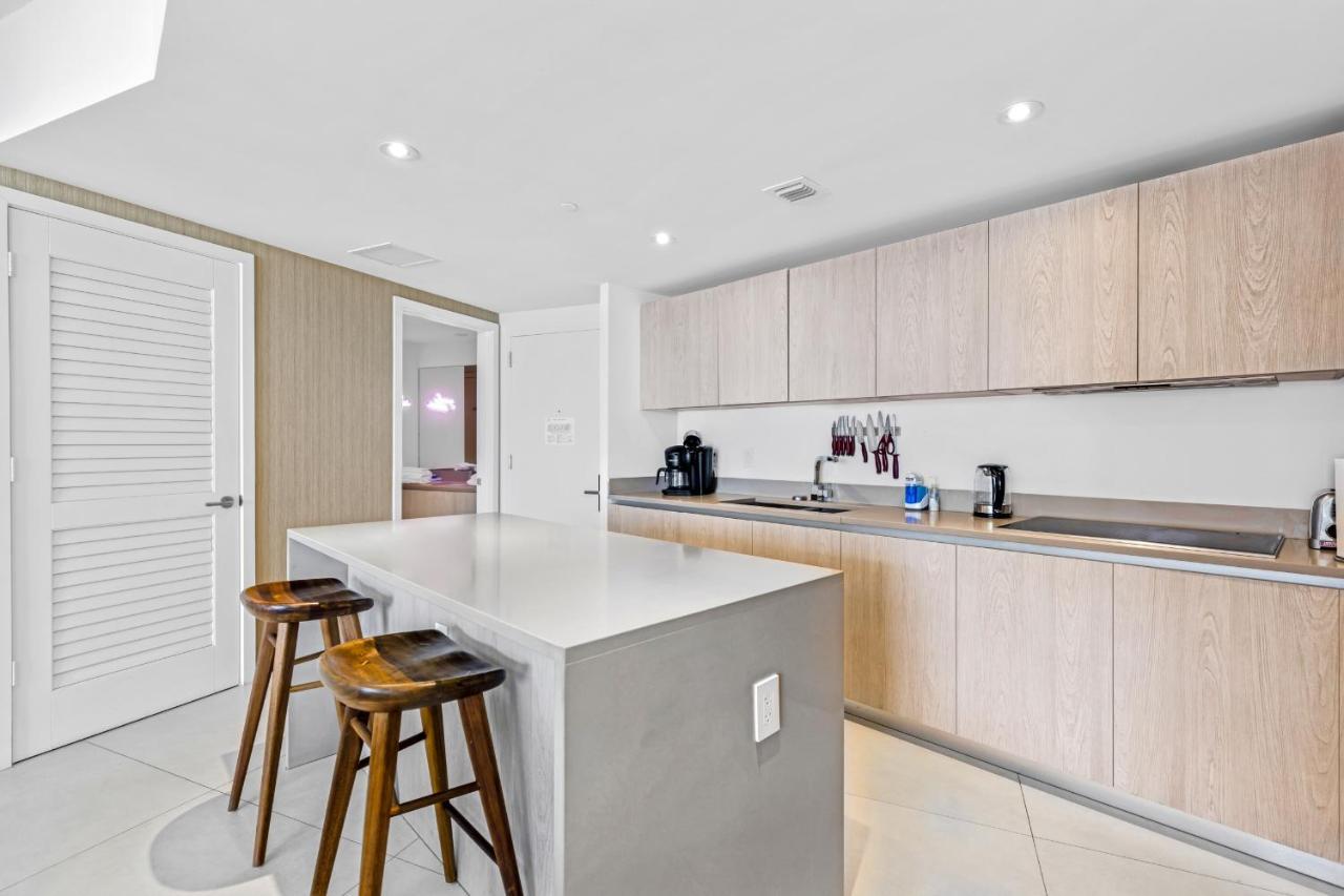 Seashore Resort: Beachfront 2-Bedroom with Ocean View and Rooftop Amenities Hollywood Exterior photo